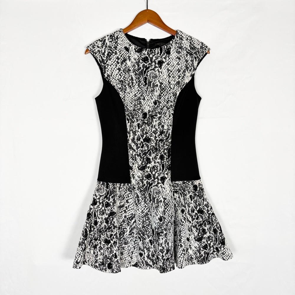 Ted Baker Liri Snake Print Jacquard Skater Dress Size 2 White Black